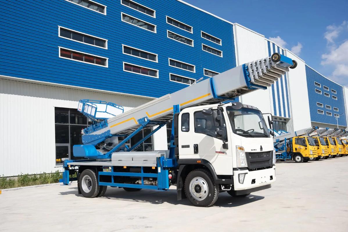 习水出租云梯车高空作业车 建筑垃圾搬运